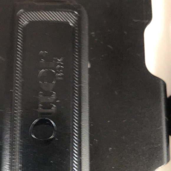 OTTER BOX Three Holster case with clip. - Picture 7 of 7